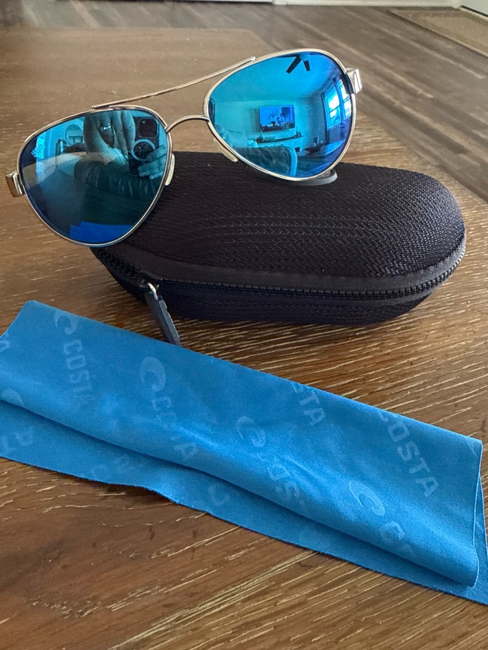 Costa Blue Mirrored Loreto Aviator Sunglasses with Silver Frame Style 06S4006